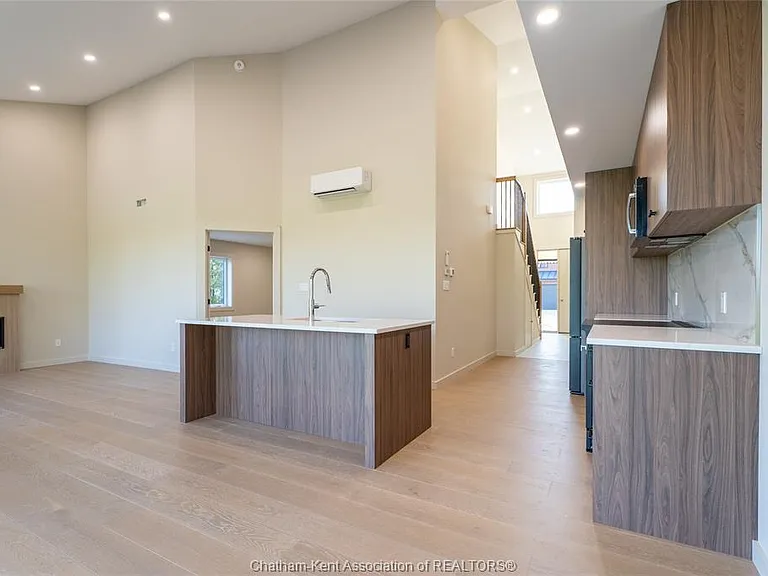 430 Indian Creek Rd W — Photo 26