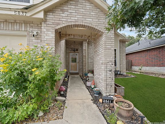 2nd image of 5837 WOODRIDGE OAKS