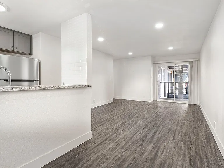 Spring Ridge Apartments — Photo 6