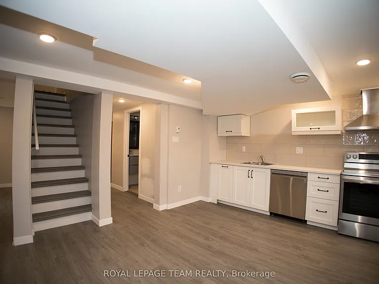 2238 Miramichi St #BASEMENT — Photo 4