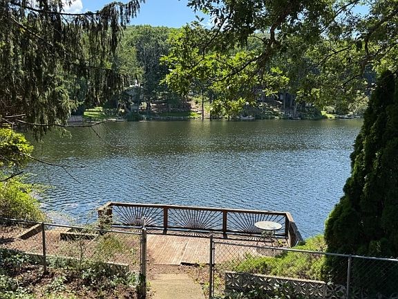 2nd image of 52 Horseshoe Dr