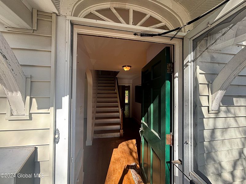 3rd image of 22 W 12th Avenue
