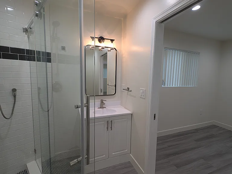 13435 Moorpark St — Photo 27
