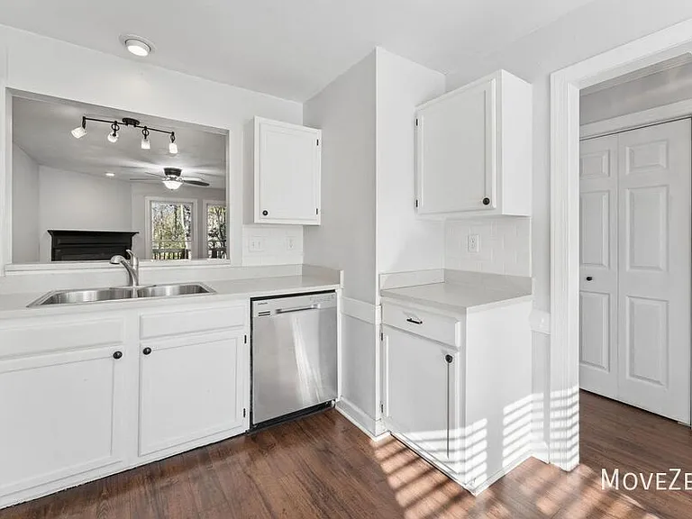 134 Sanair Ct — Photo 27