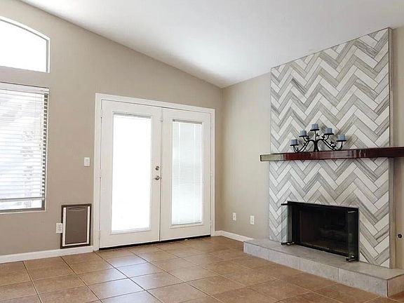 2nd image of 837 Rainbow Rock St
