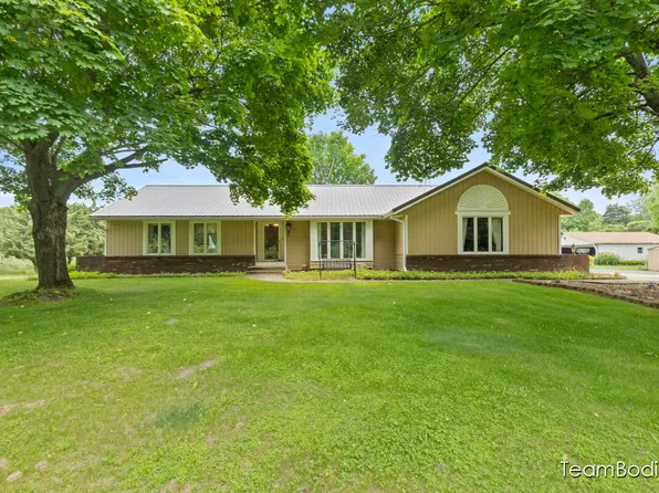 17500 Callen Ave, Kent City, MI 49330