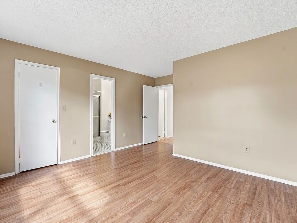 3 Veros Ln