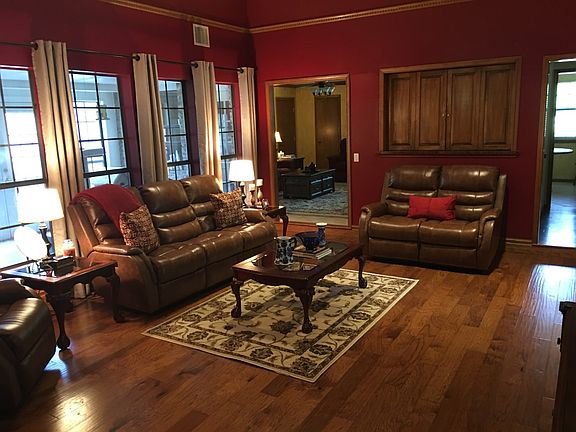 4th image of 4025 Oakhurst Dr