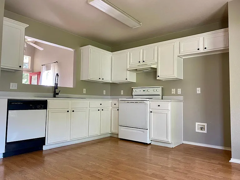2120 Jester Farms — Photo 9