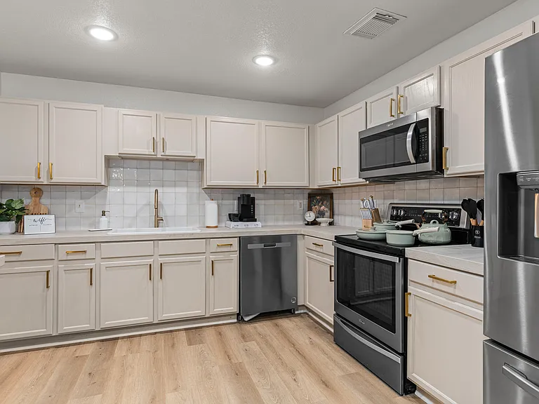 Spacious Kitchen