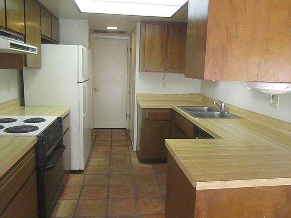 4th image of 5219 S Deborah Dr