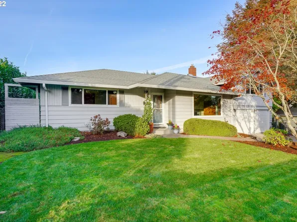 715 NW 4th St, Gresham, OR 97030