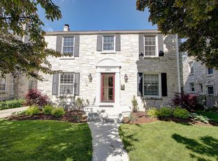 2653 N 81st St, Wauwatosa, WI 53213