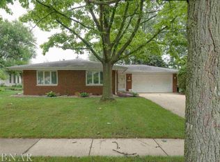 703 Bradley Dr, Bloomington, IL
