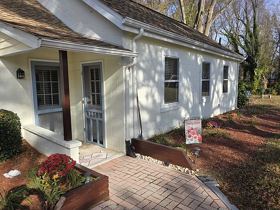 3rd image of 8356 Ellerson Dr