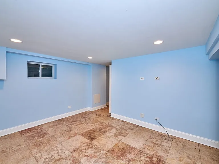 7810 E Prairie Rd — Photo 23
