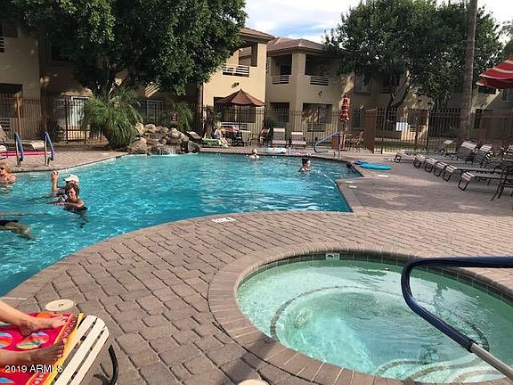 3rd image of 7401 W Arrowhead Clubhouse Dr Unit 1069
