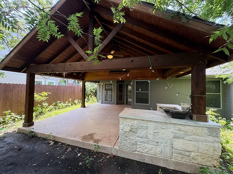 2107 Ridgecliff Dr — Photo 15