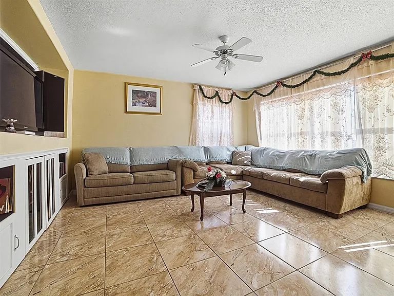 4547 Ashtubula Ct — Photo 9