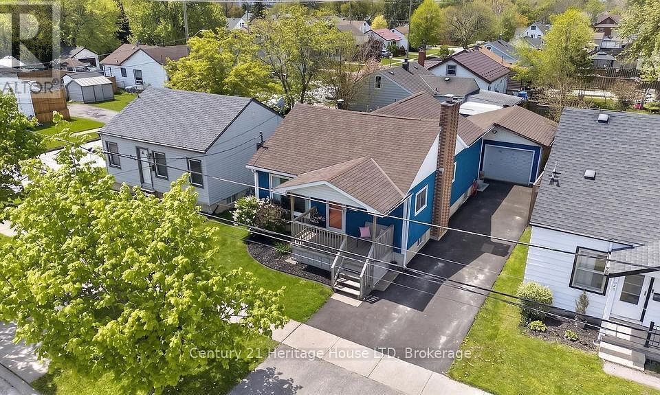 1st image of 211 Grantham Ave
