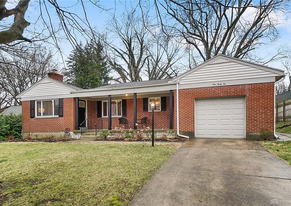 1st image of 142 Balmoral Dr