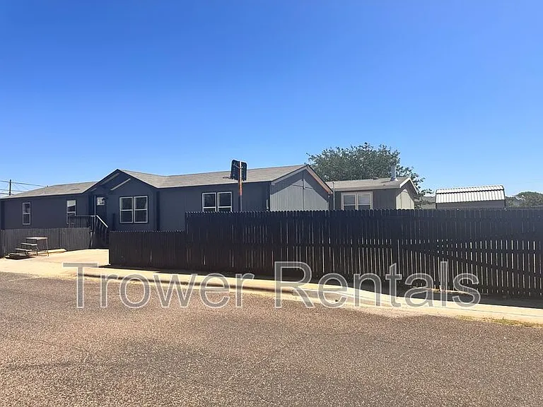 237 Orchard Dr — Photo 3