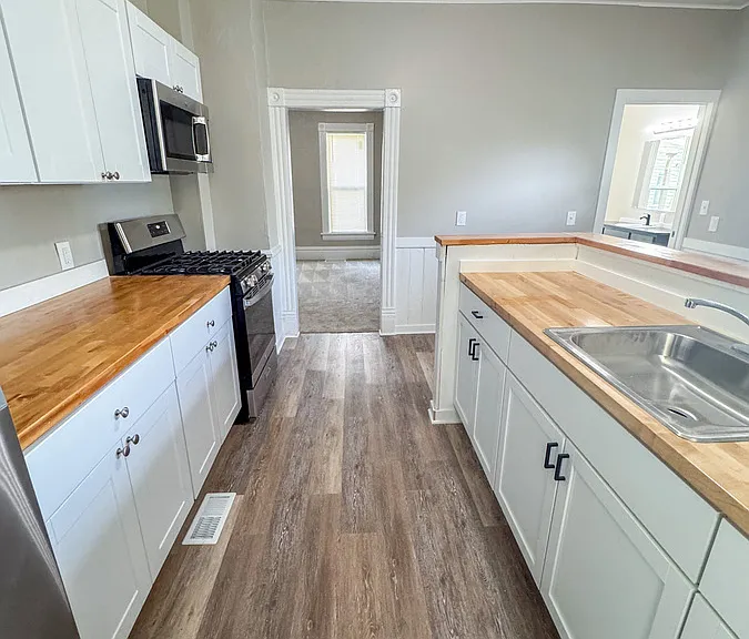 946 Muskegon Ave NW #2 — Photo 8