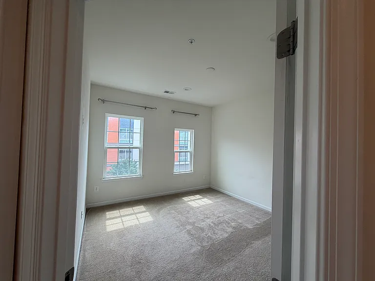 3190 Yeager Dr — Photo 12