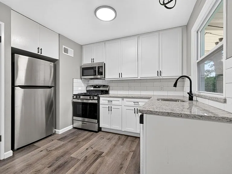 9219 Ellison Dr — Photo 15
