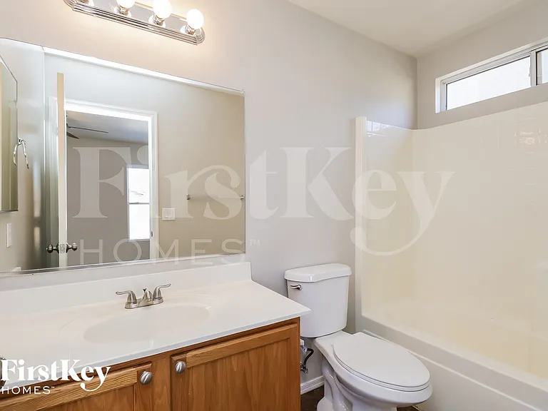 2532 E Olivine Rd — Photo 13
