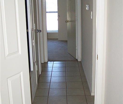 5th image of 108 Lori Dr Unit B