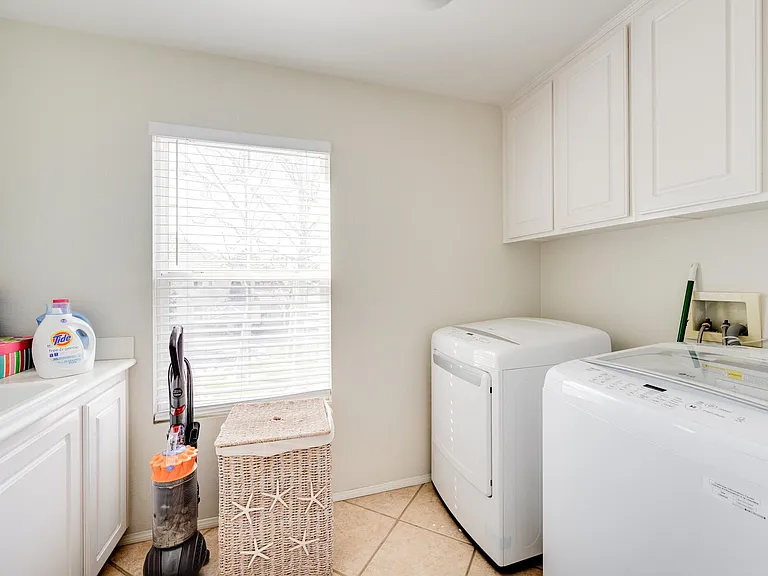 23315 Portland Ln — Photo 33