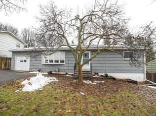210 Stonecrest Dr, Syracuse, NY 13214