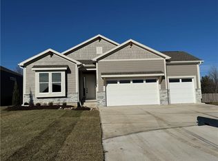 1006 SW Cheshire Dr, Lees Summit, MO 64083