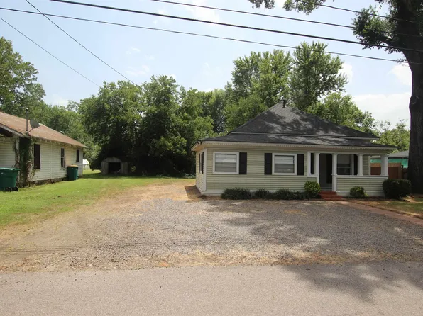 207 W 13th St, Russellville, AR 72801
