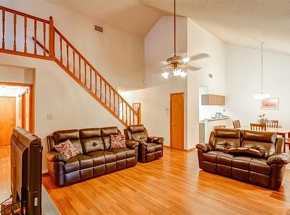 4th image of 516 Gunnison Dr