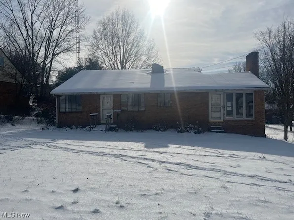 708 W Maple St, North Canton, OH 44720