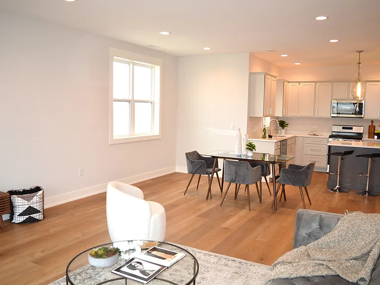 247 NW 3rd Ave — Photo 14