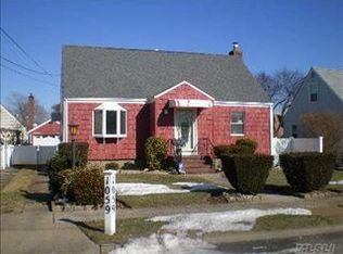 1059 Thomas Ave, Baldwin, NY 11510