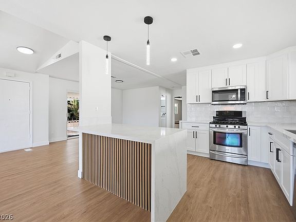 2nd image of 4557 Royal Ridge Way