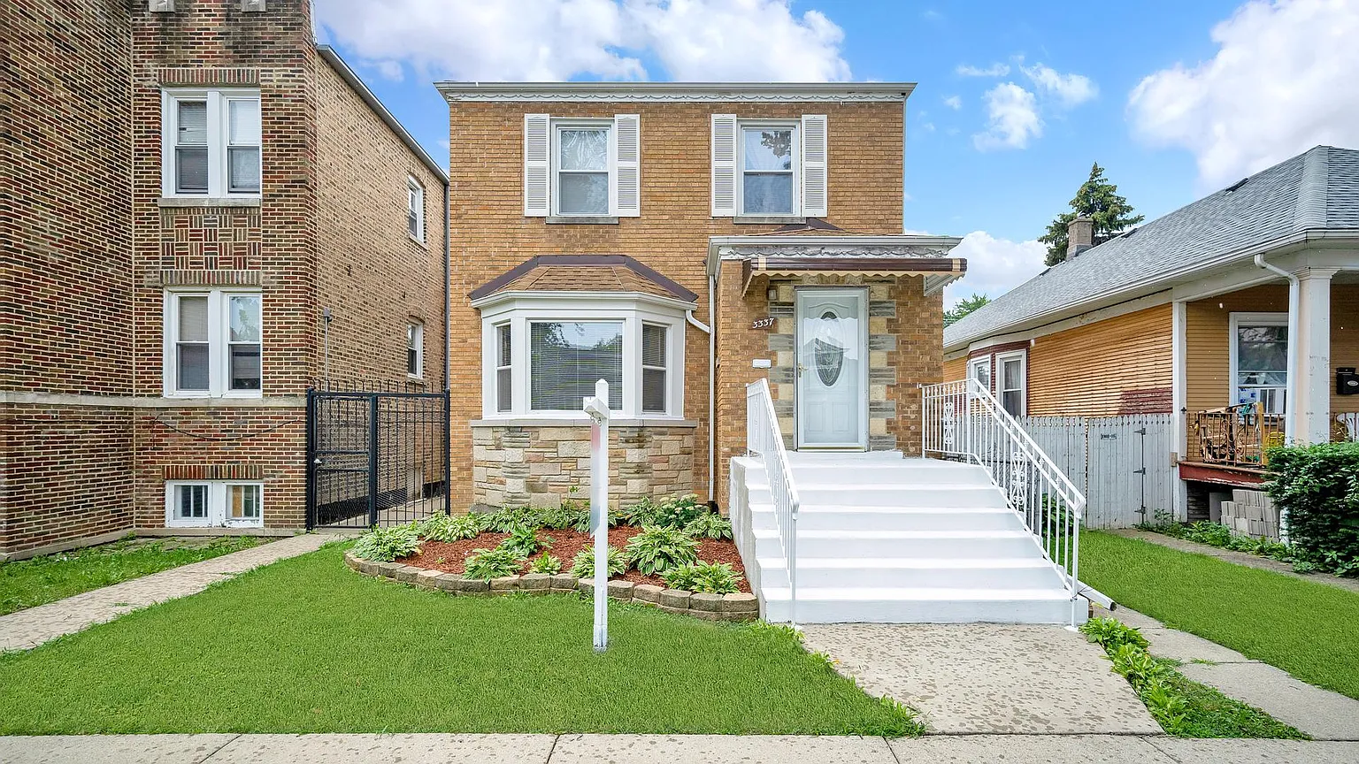 3337 W 61st Pl photo 1