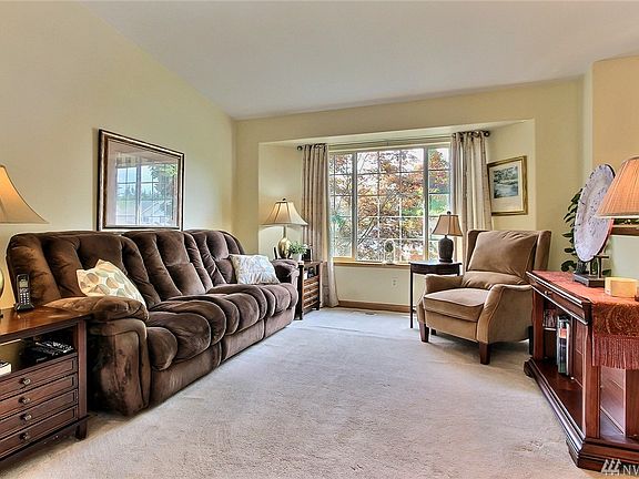 5th image of 7515 194th Street Ct E