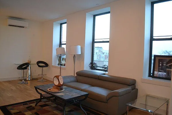 Rented by Loom Group | media 6