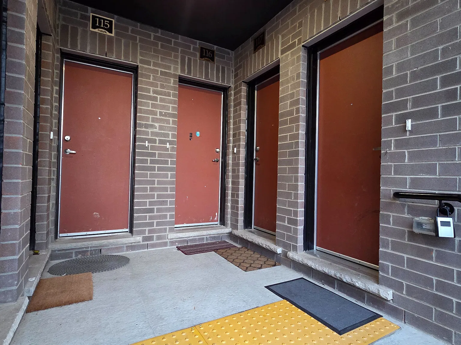 3 bed, $2,950 — Photo 3