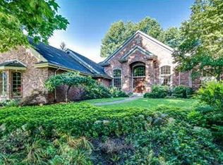 60709 Rue Du Lac East Dr, South Bend, IN 46614