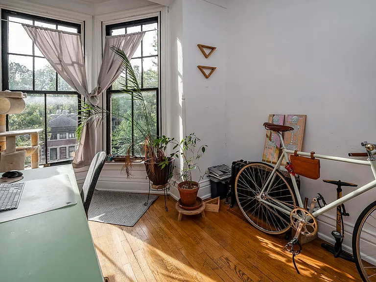 25 Hampton Ct #7 — Photo 19