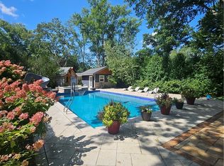 358 Sandhurst Rd, Akron, OH 44333