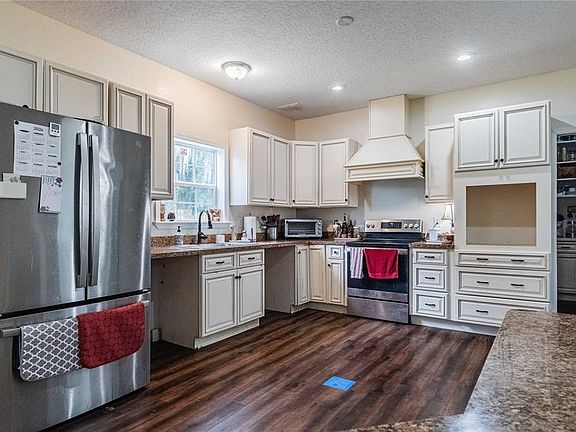 3rd image of 4233 CINDY ROAD