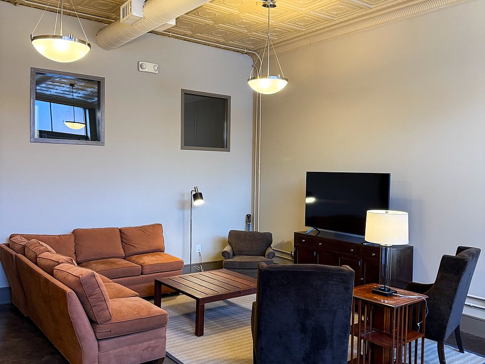 1st image of 18A Kirk Ave SW #1