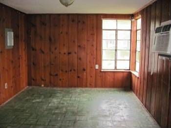 3rd image of 349 Shelburn Dr